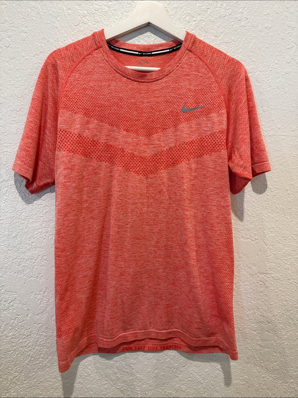 Nike Men’s Heathered Coral Short Sleeve Performance Tee